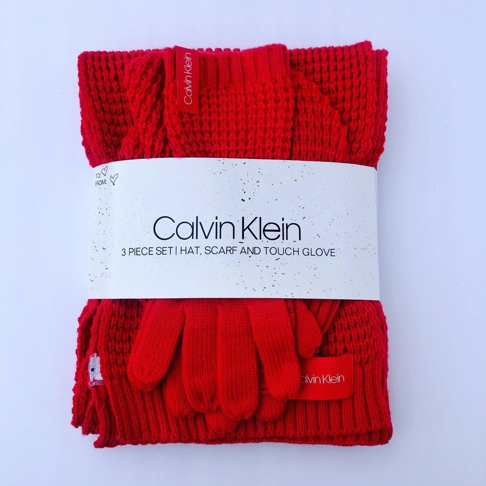 Calvin Klein 3  Hat + Scarf + Glove set